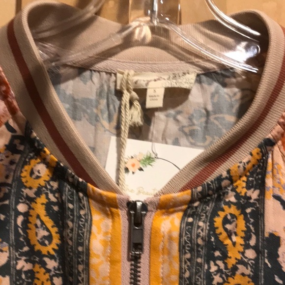 New Mystree Bomber Jacket - Picture 6 of 9